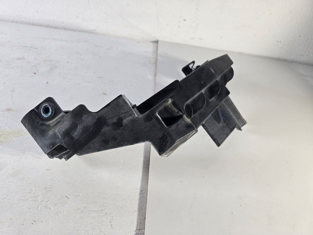 2011 2013 Hyundai Elantra Sedan Radiator Core Support Right Side Bracket OEM