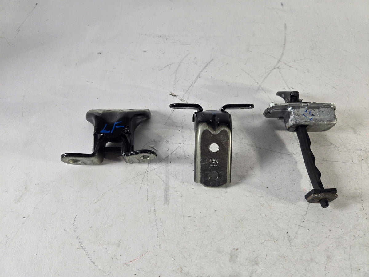 2015 2021 Kia Sedona Left Driver Front Door Upper Lower Hinge Hinges OEM