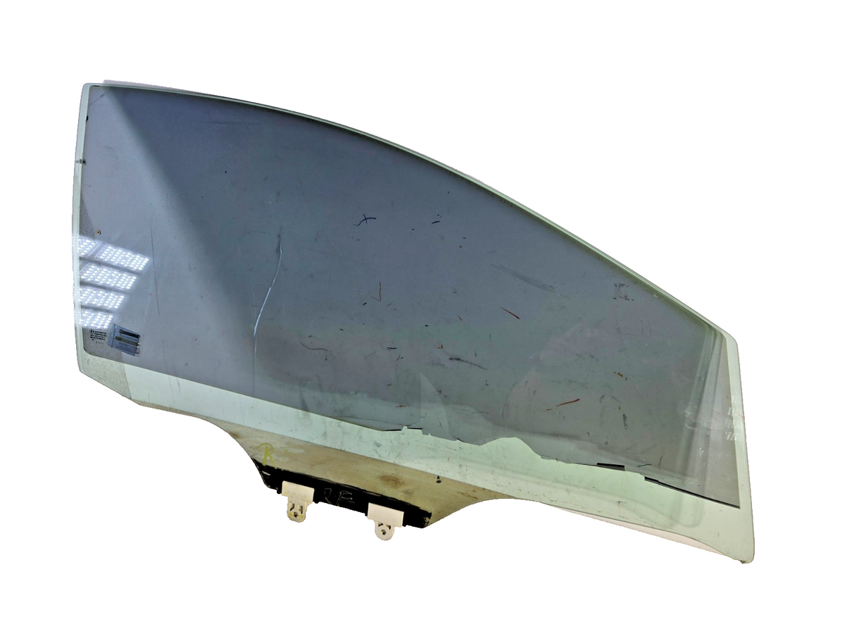 2015-2019 Nissan Sentra Right Front Door Window Glass 80300-9AM0A OEM 15389