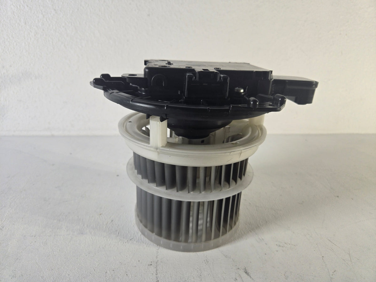 2016 2023 Mazda CX-9 CX9 Front A/C Heater Blower Fan Motor OEM TK4861B10