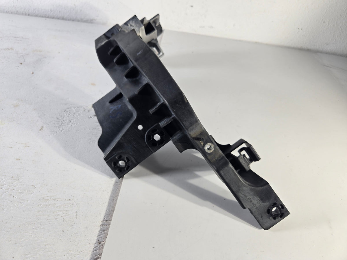 2011 2013 Hyundai Elantra Sedan Radiator Core Support Right Side Bracket OEM