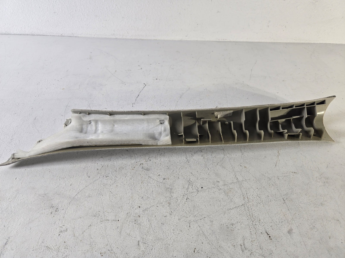 2003 2009 Mercedes Benz E500 Right Passenger Front Windshield A Pillar Trim OEM