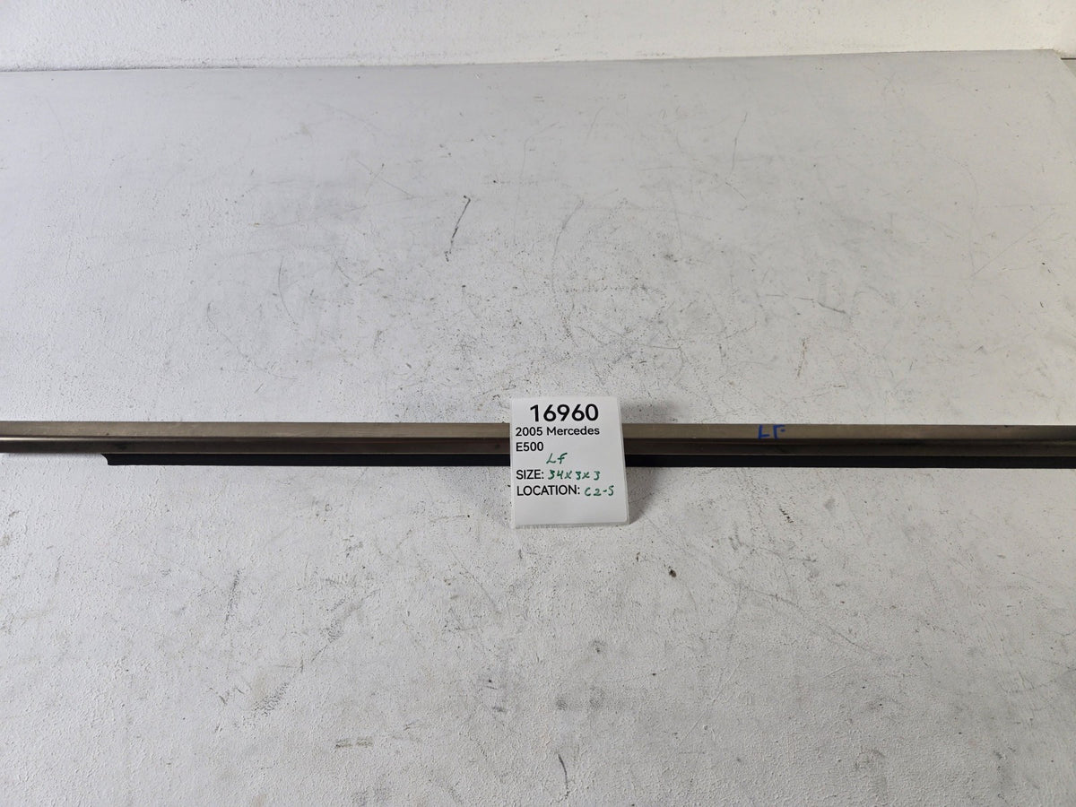 2003 2009 Mercedes Benz E500 Left Front Door Weather Strip Trim Chrome OEM
