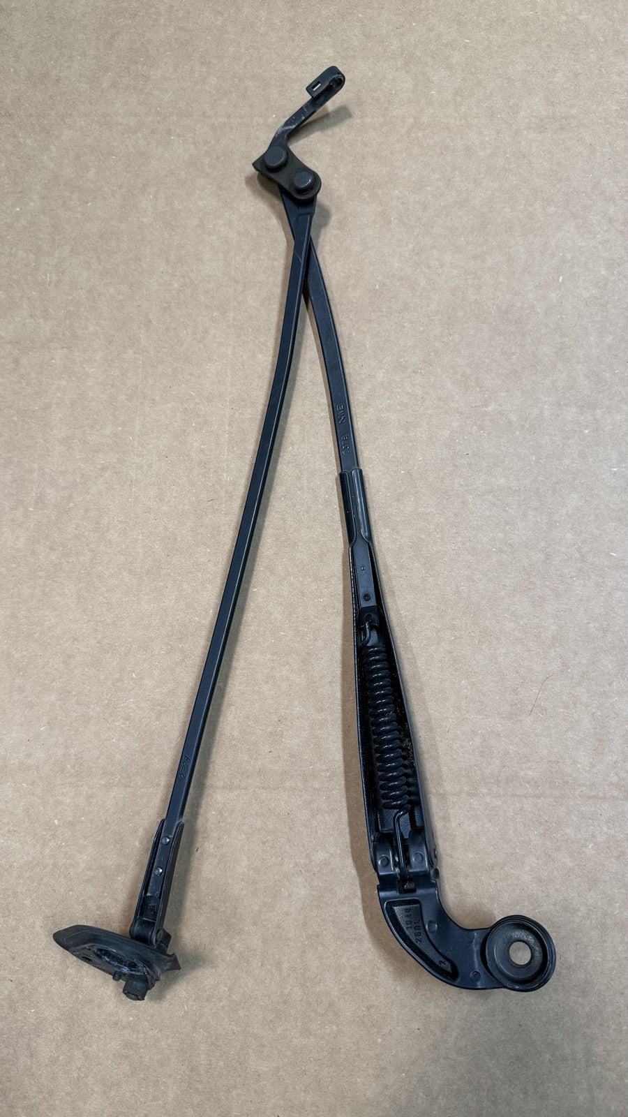 2007-2017 Lexus LS460 Wiper Arm w/ Linkage Left 85221-50190 OEM