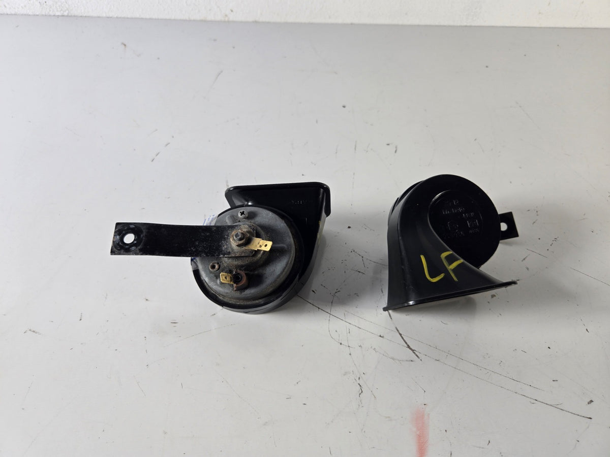 2014 2019 Infiniti Q50 High Low Pitch Note Horn Horns 256104GA0A OEM 256204GA0B