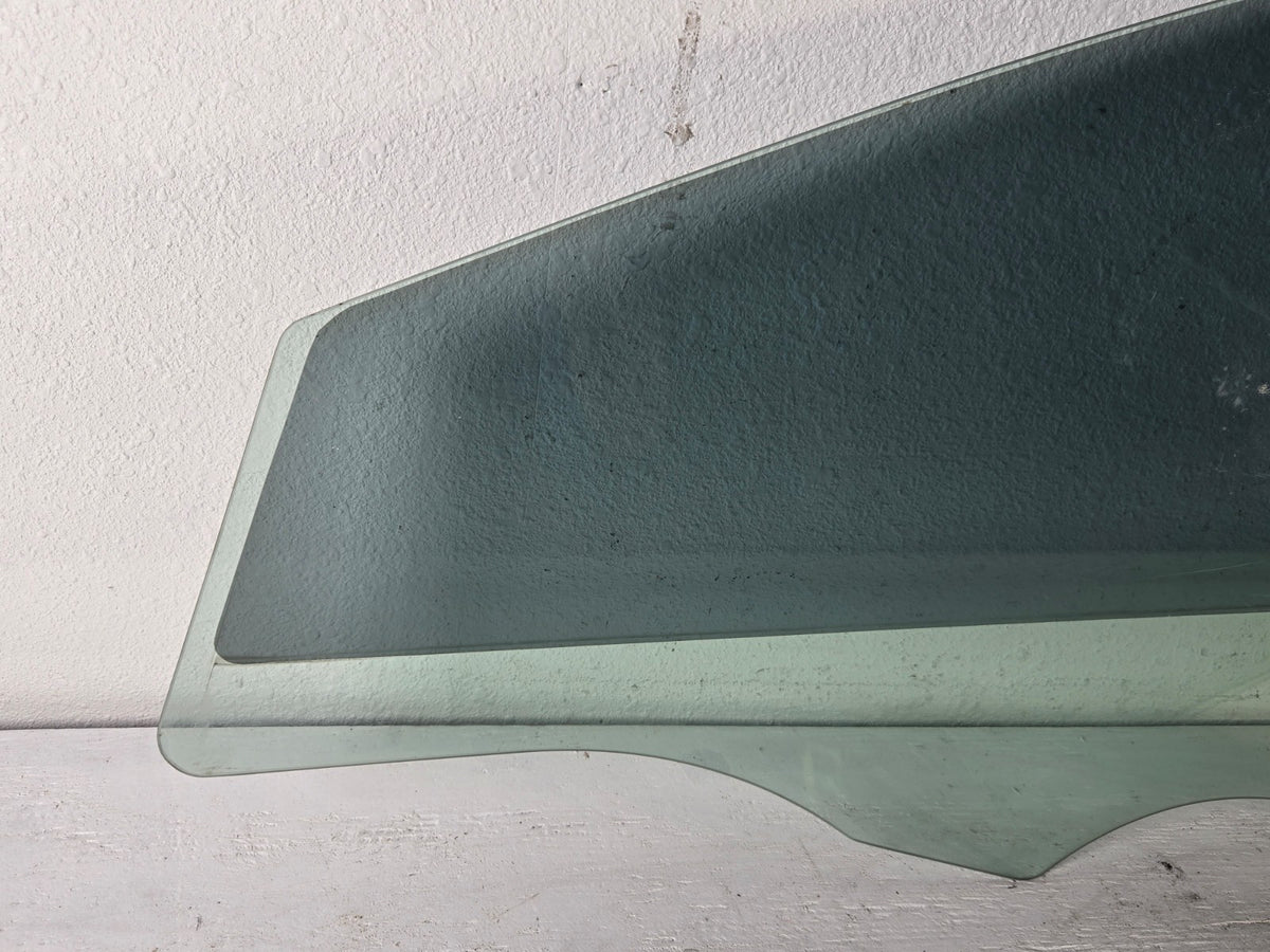 2011 2013 Hyundai Elantra Right Passenger Side Front Door Window Solar Glass OEM