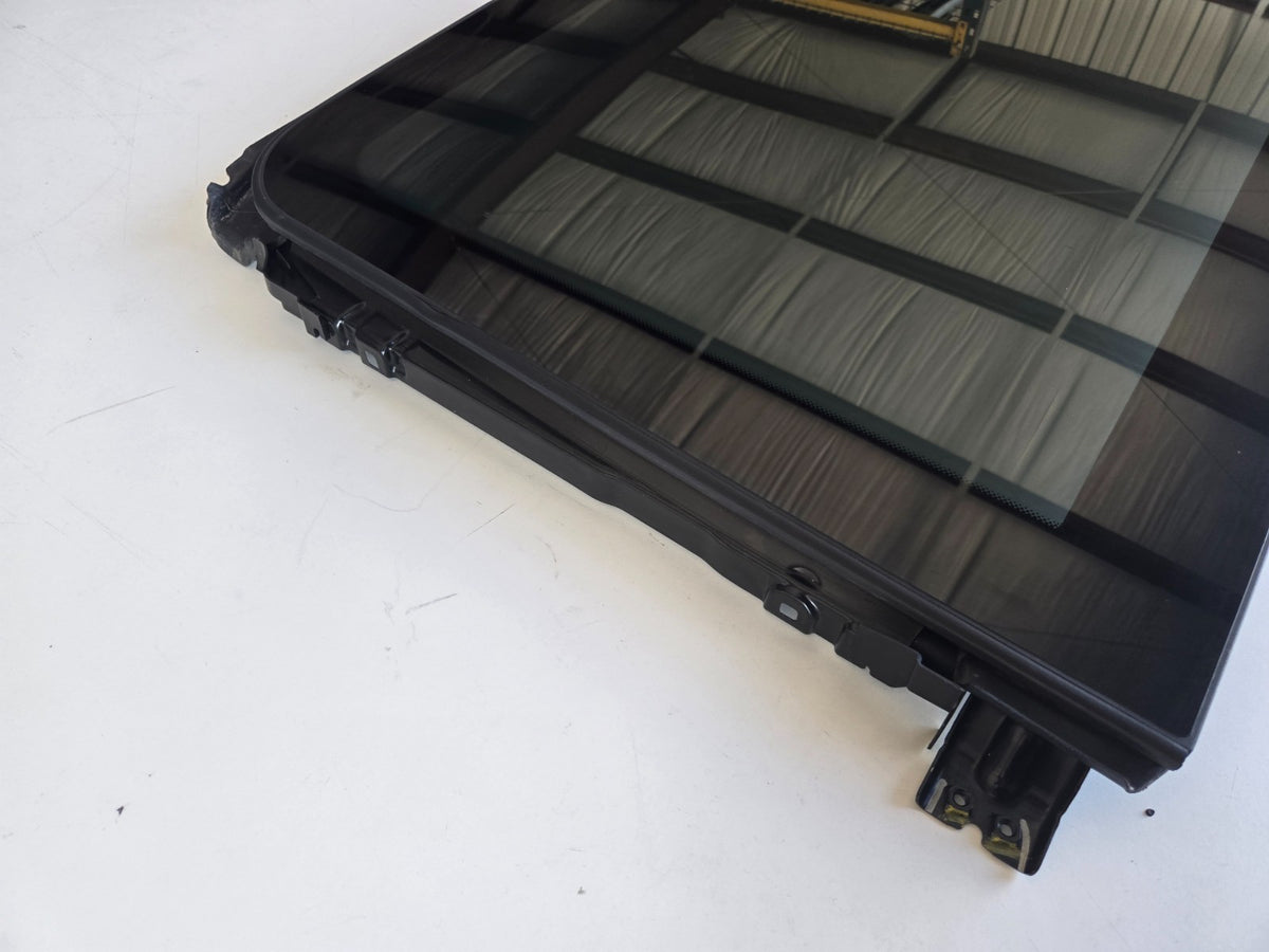 2020 Nissan Rogue panoramic REAR fixed sunroof sun moon roof glass panel OEM