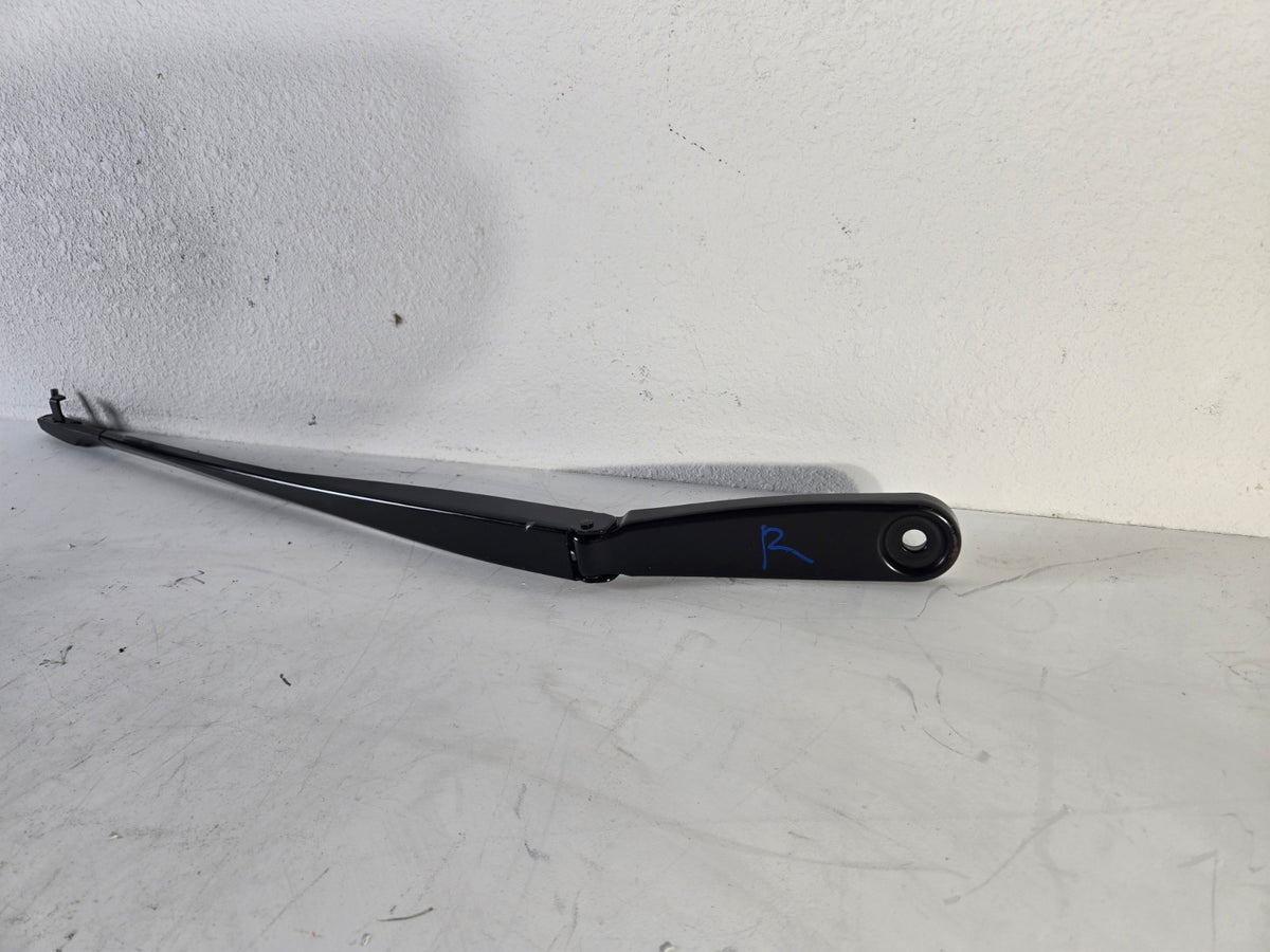 2010 2016 BMW 528i 535d 550i Right Passenger Side Front Windshield Wiper Arm OEM