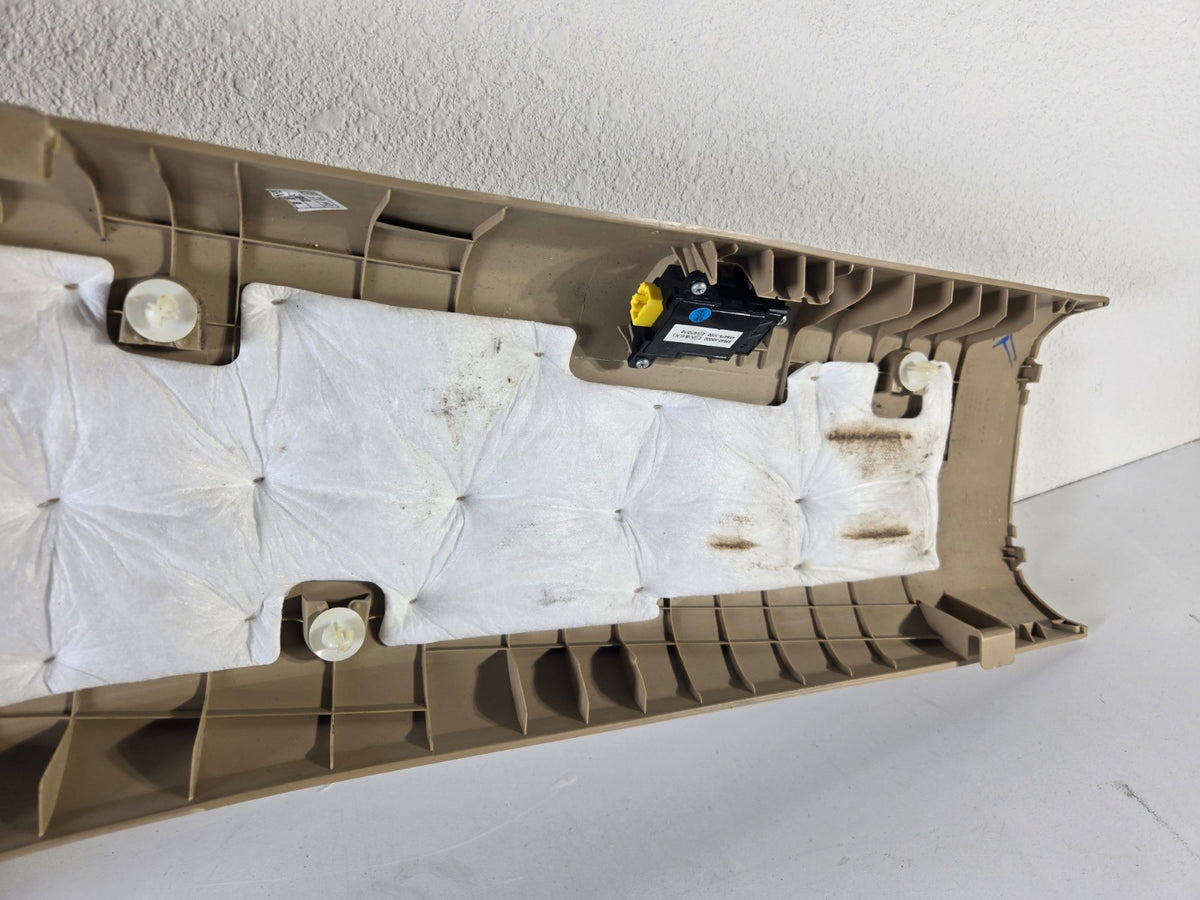 2015 2018 Kia Sedona Right Passenger B Pillar Lower Trim W Sliding Door Switch