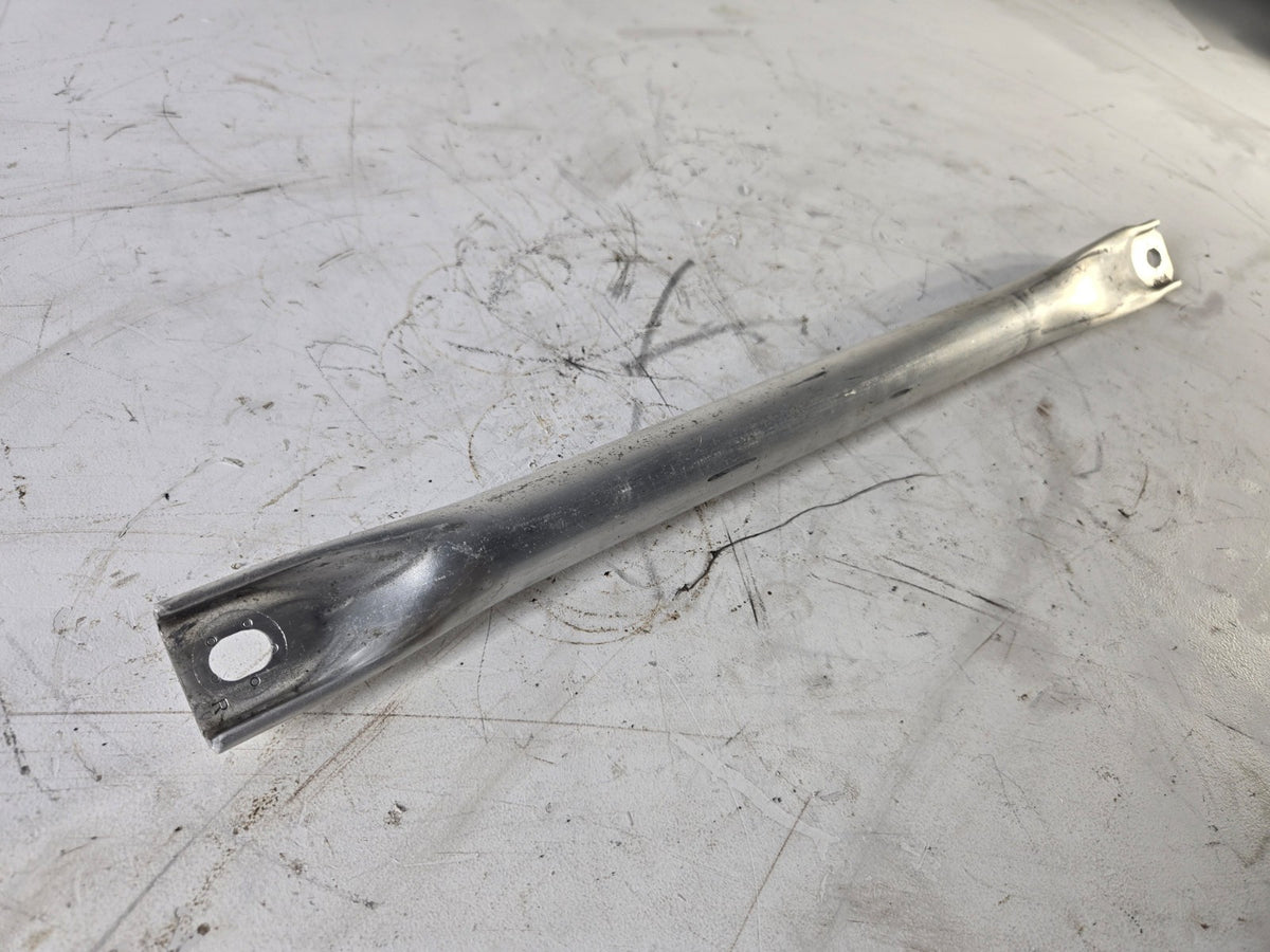 2010 2016 BMW 528i 535d 550i Right Side Front Rearward Support Bar Brace Bracket