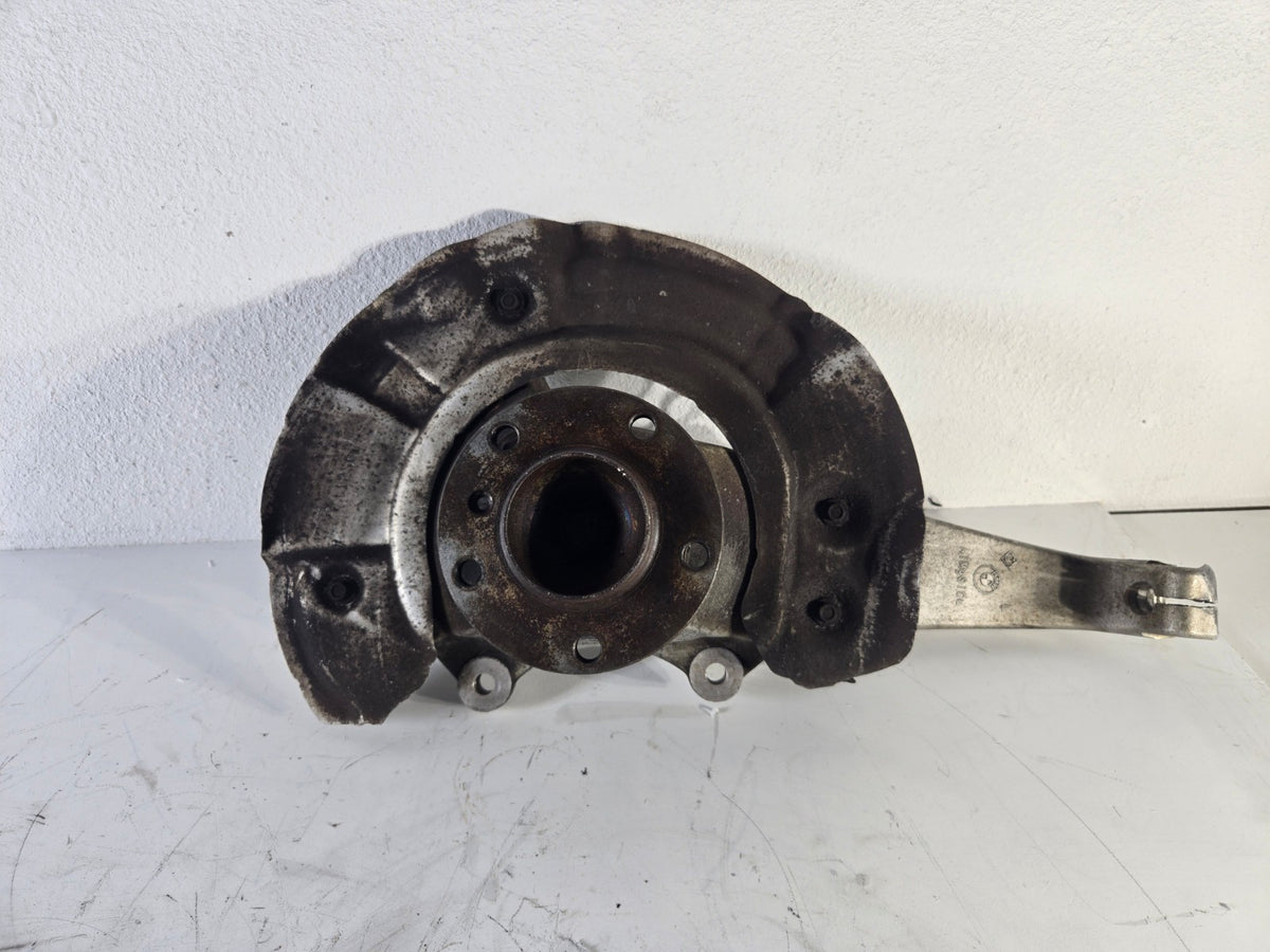 2010 2016 BMW 528i 550i Left Driver Side Front Spindle Knuckle Hub OEM
