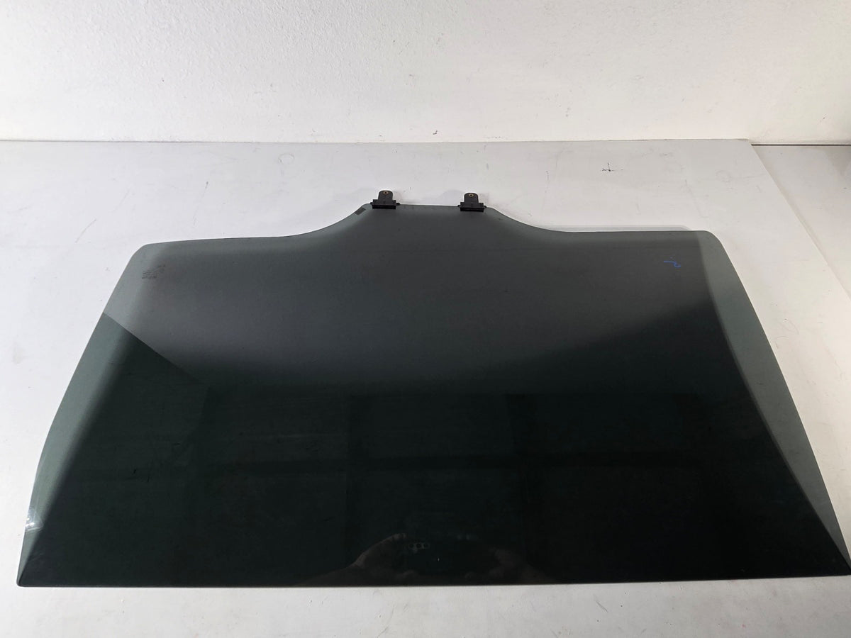 2015 2021 Kia Sedona Left Driver Rear Sliding Door Window Glass W Privacy OEM