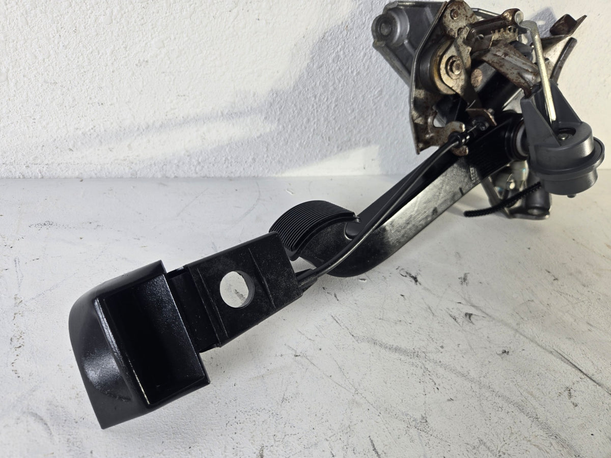 2003 2004 Lincoln Town Car Emergency Parking Brake Control Lever Pedal OEM