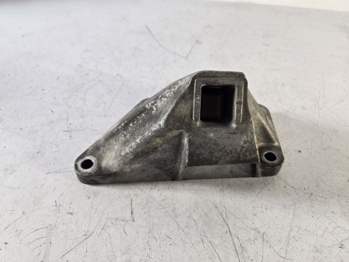 2010 2016 BMW 5 Series 550i 4.4L Engine Motor Mount Bracket Left Driver Side