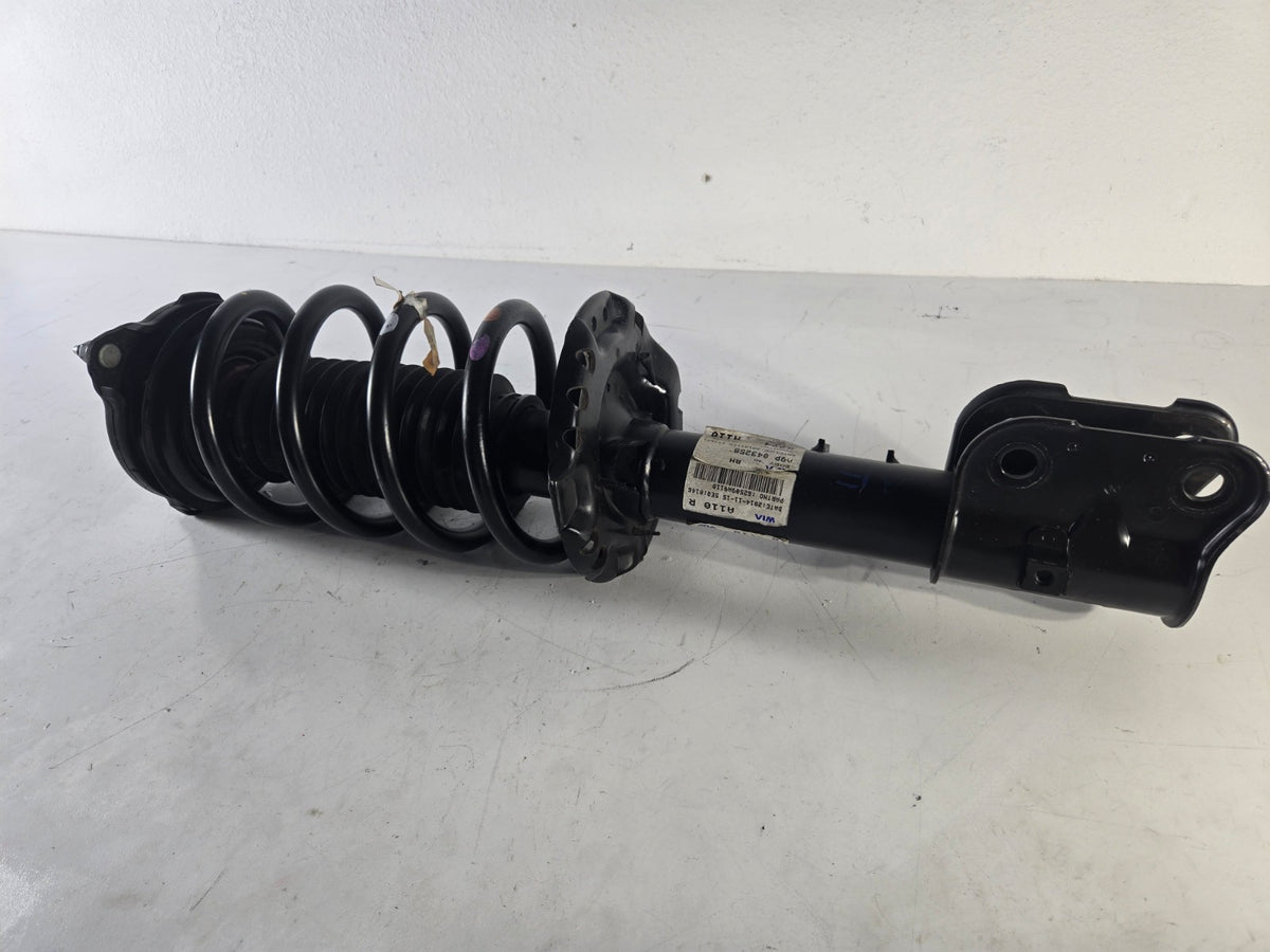 2015 2018 Kia Sedona Right Passenger Front Suspension Shock Absorber Coil Spring