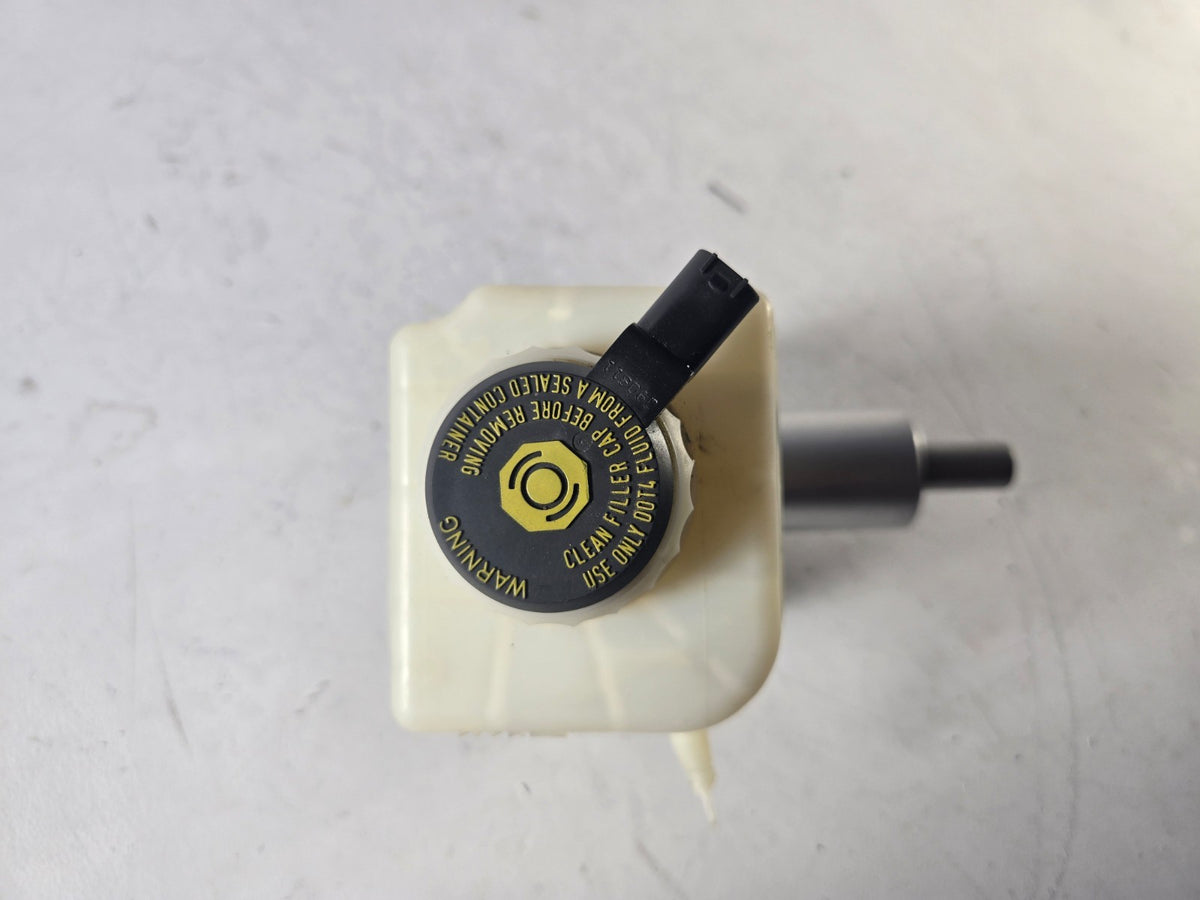 2010 2016 BMW 528i 535d 535i 550i Master Cylinder Brake Reservoir Bottle Cap OEM