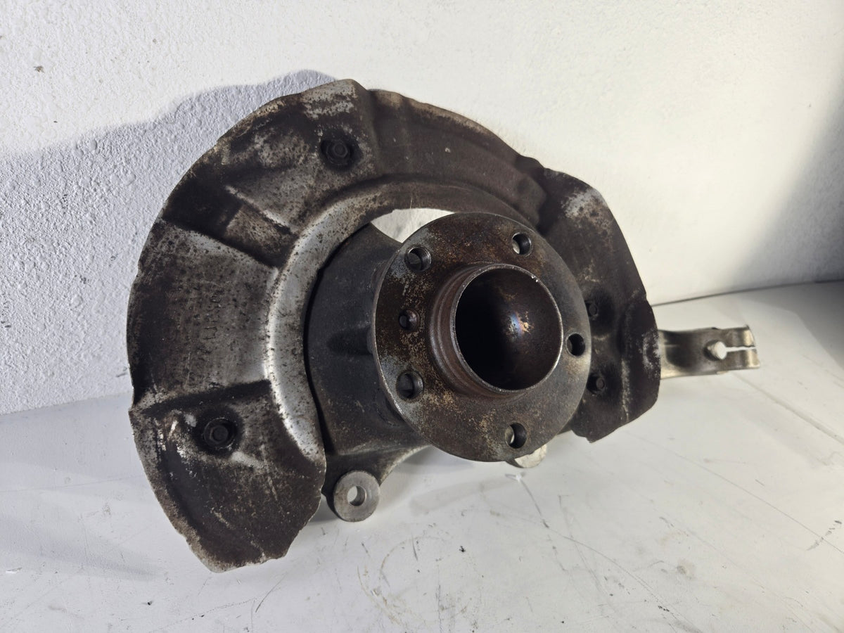 2010 2016 BMW 528i 550i Left Driver Side Front Spindle Knuckle Hub OEM