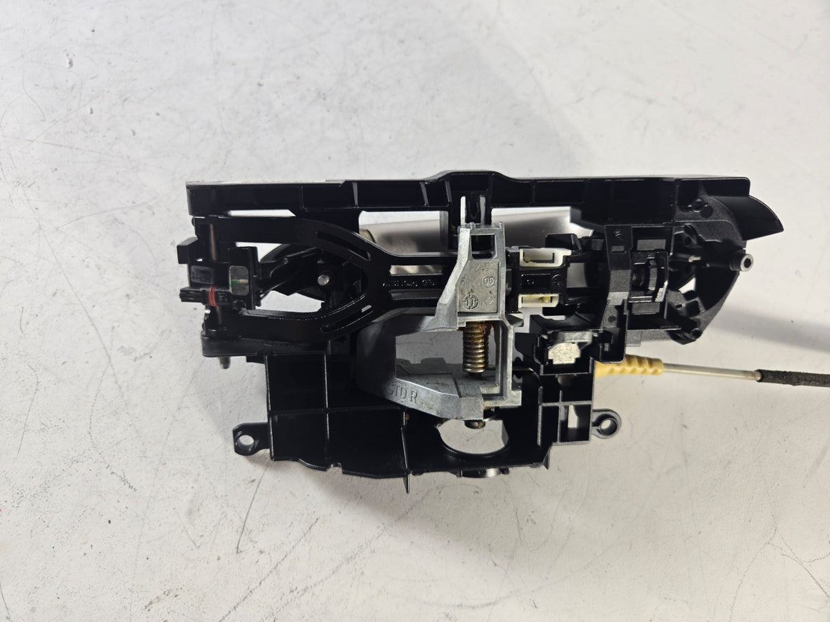 2010 2016 BMW 550i xDrive Right Passenger Side Rear Door Outer Handle Opener OE
