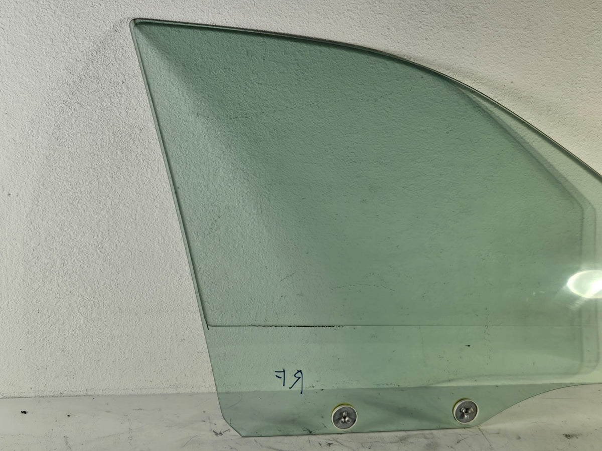 1999 2011 Lincoln Town Car Right Passenger Side Front Door Window Glass OEM
