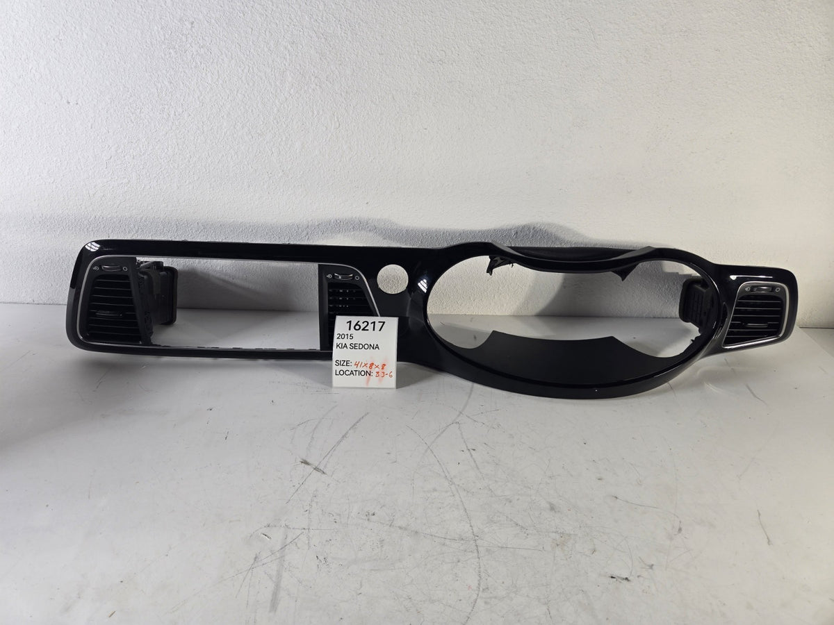 2015 2018 Kia Sedona Dash Instrument Center Bezel Trim Vent OEM 84740A9100CA