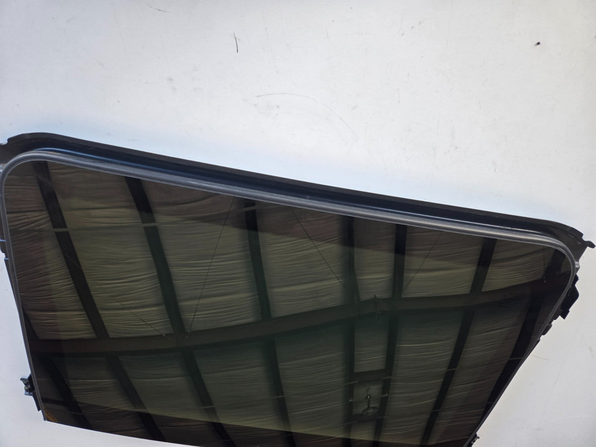 2020 Nissan Rogue panoramic REAR fixed sunroof sun moon roof glass panel OEM