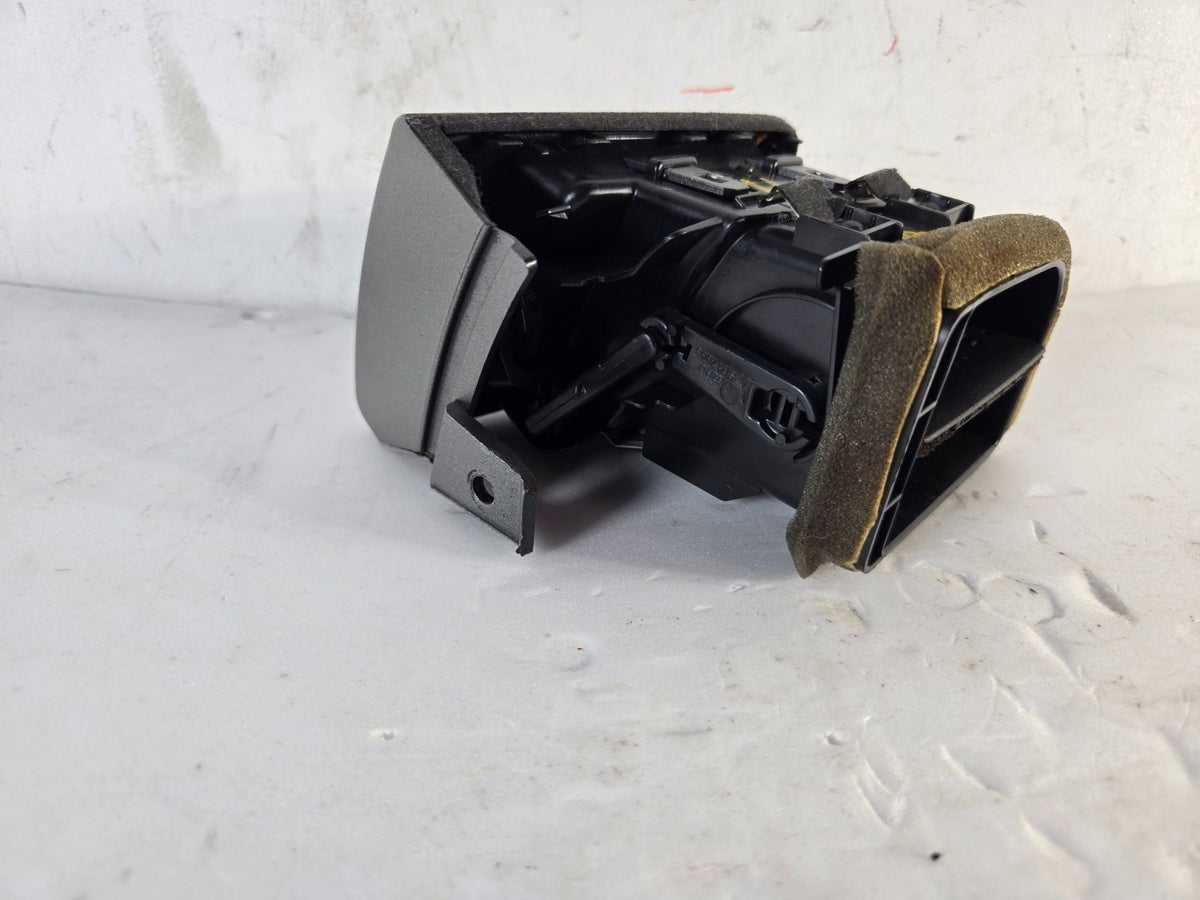 2013-2015 Nissan Sentra Right Front Dash Air Vent Grille 68760-3SG1A OEM 15268
