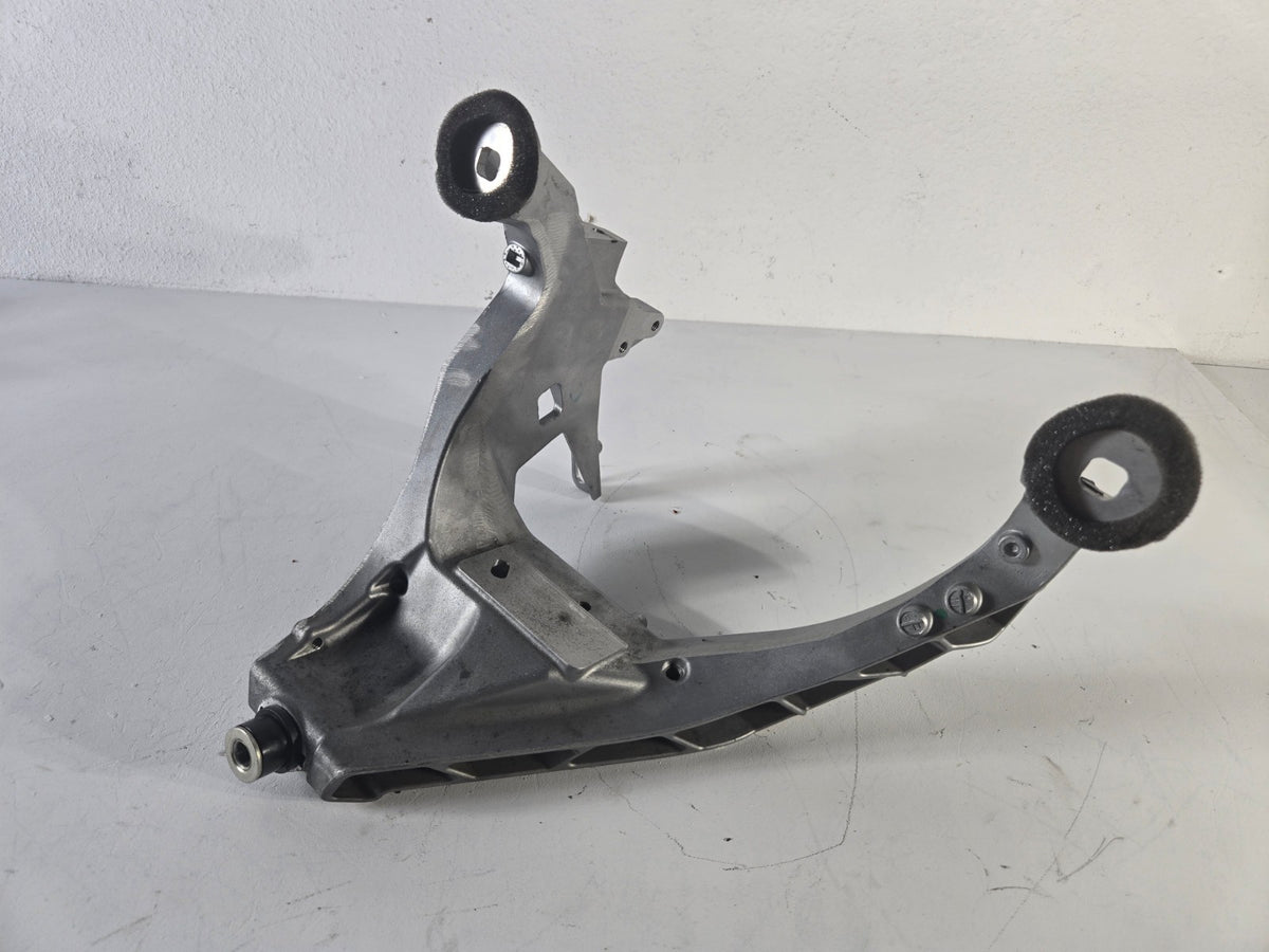 2010 2016 BMW 5 Series 528i 535d 550i M5 Steering Column Support Bracket OEM