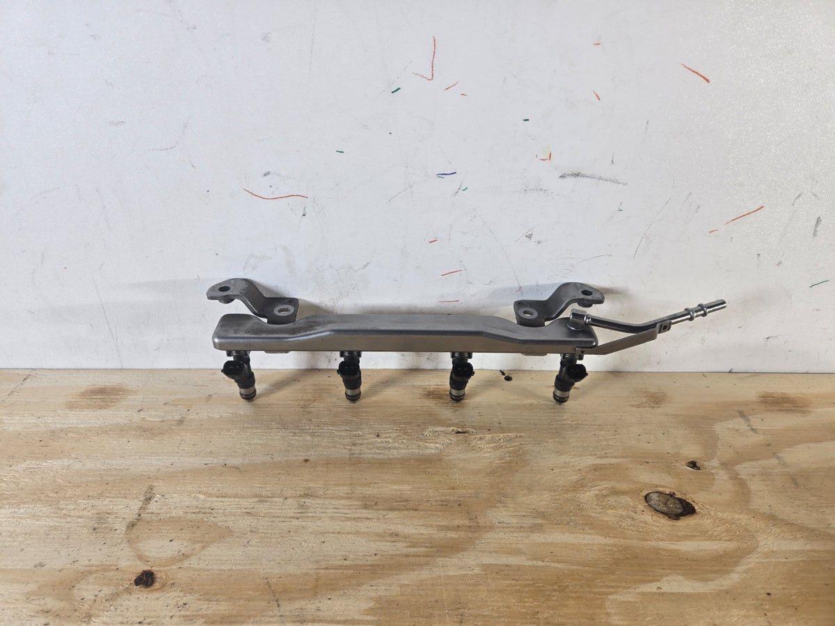 2013-2019 Nissan Sentra 1.8L Fuel Rail With Fuel Injectors 17520-3RC2A OEM 15326