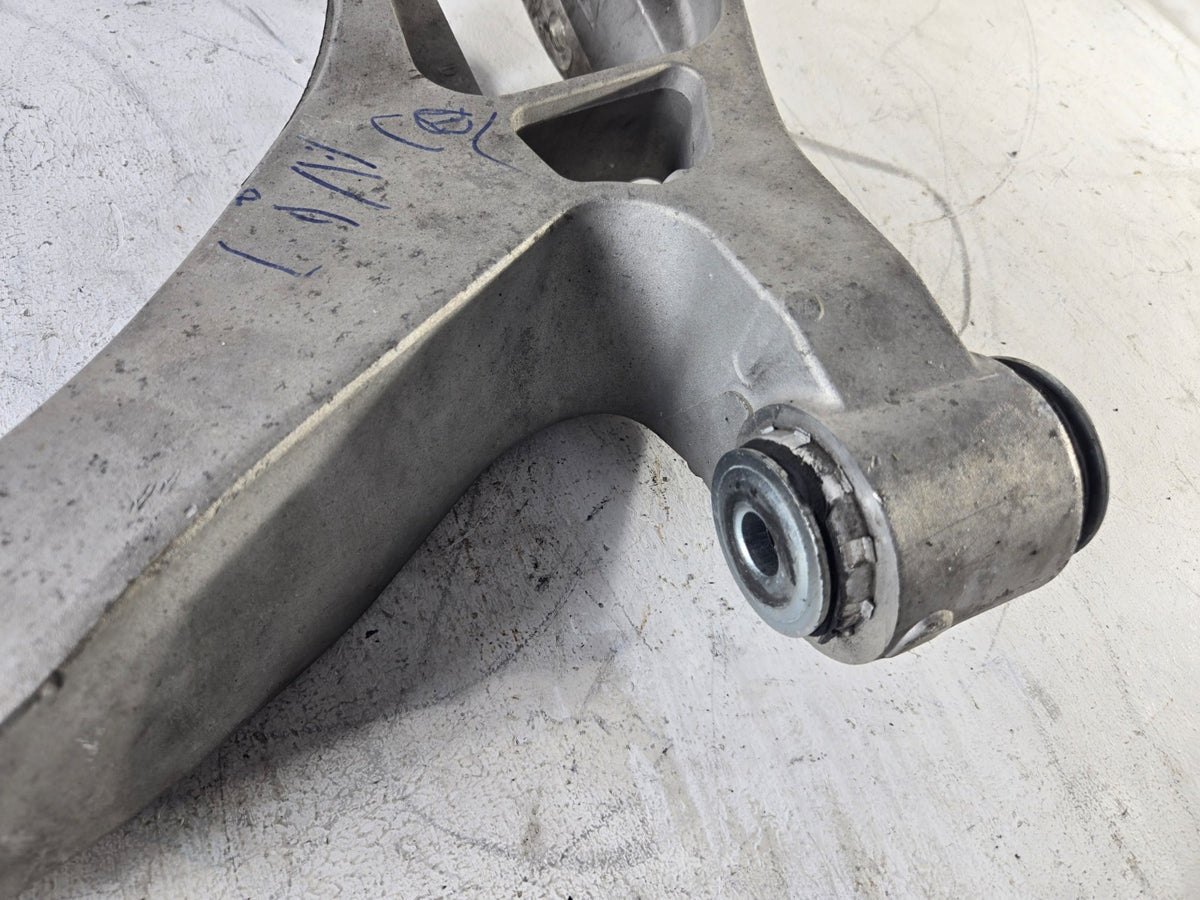 2003 2005 Lincoln Town Car Left Driver Front Suspension Lower Control Arm OEM