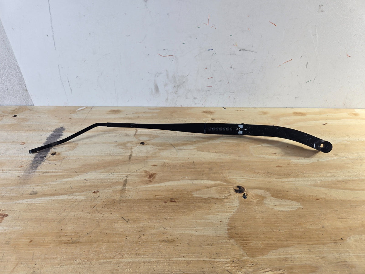 2013-2019 Nissan Sentra Right Front Windshield Wiper Arm Passenger Side OEM 5289