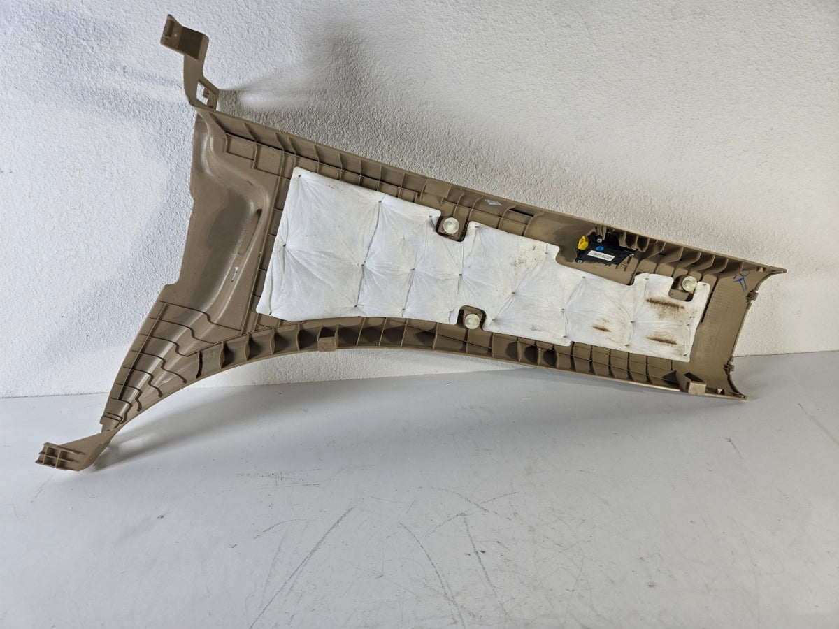2015 2018 Kia Sedona Right Passenger B Pillar Lower Trim W Sliding Door Switch