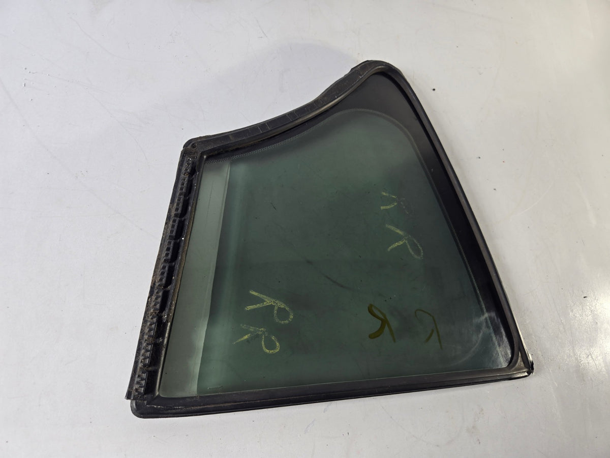 2014 2016 Infiniti Q Q50 Right Passenger Rear Door Quarter Glass OEM 822624GA0A