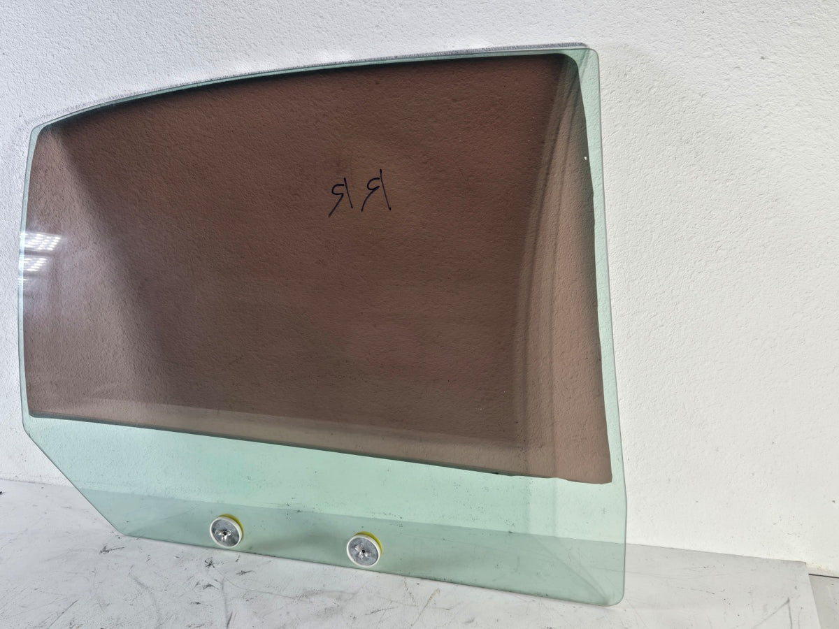 1999 2011 Lincoln Town Car Right Passenger Rear Door Window Privacy Glass OEM