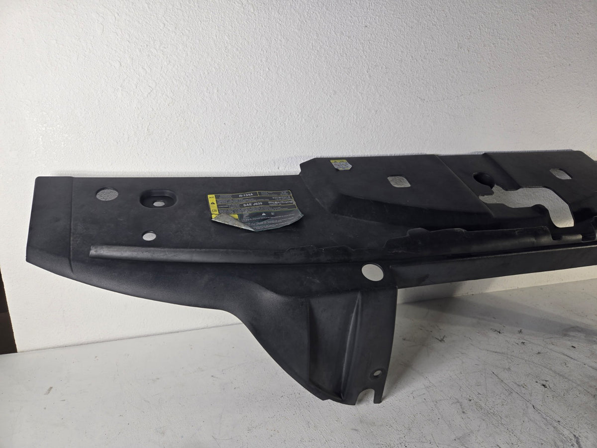 2004 Lincoln Town Car Radiator Core Support Upper Top Access Baffle Cover OEM