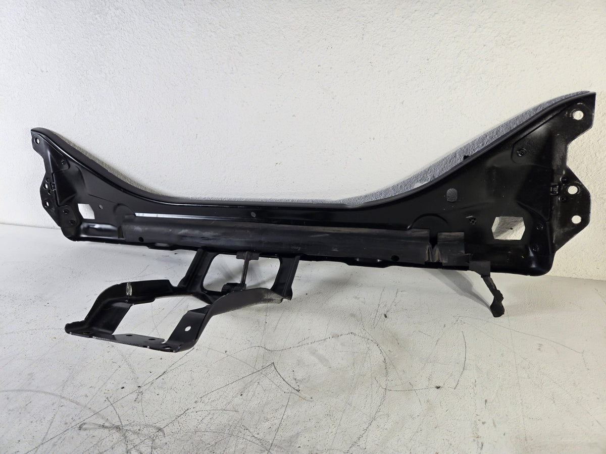 2003 2009 Mercedes Benz E500 Radiator Support Upper Tie Bar Hood Lock Bracket OE