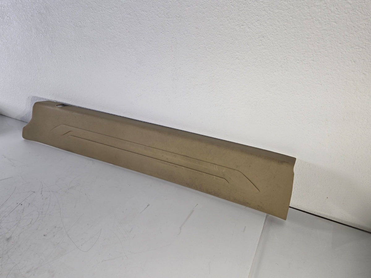 2015 2018 Kia Sedona Left Driver Rear Door Sill Scuff Molding Trim OEM Beige