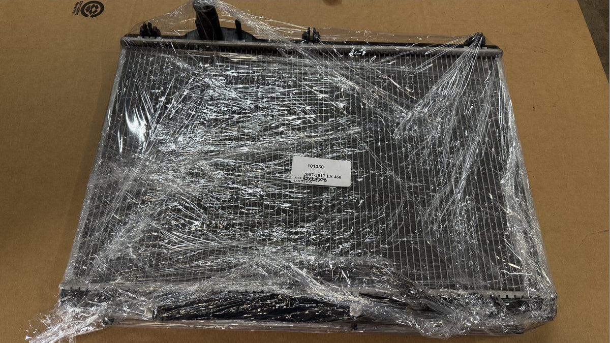 2007-2017 Lexus LS460 Radiator Assembly 16400-38172 OEM