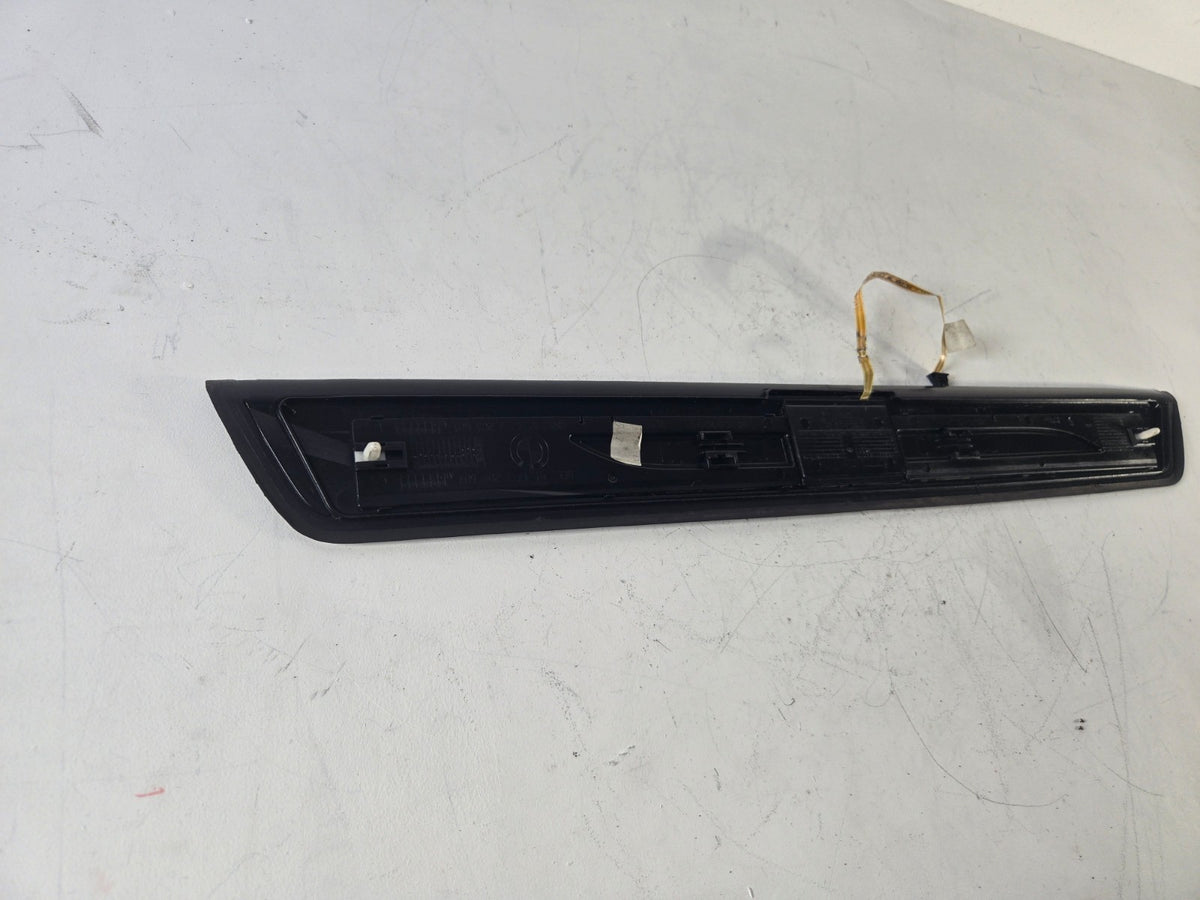 2010 2016 BMW 528i Right Passenger Front Door Sill Scuff Plate Trim 51477203608