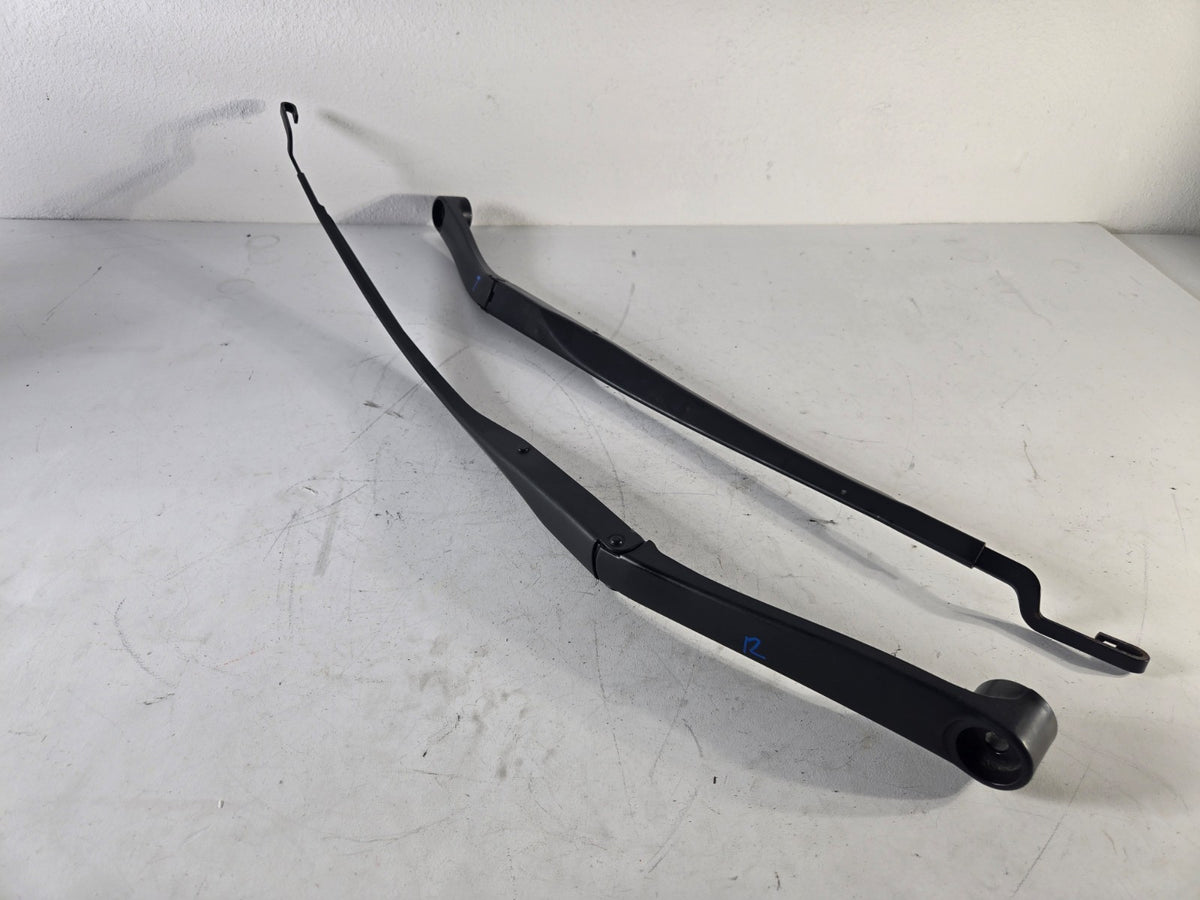 2015 2021 Kia Sedona Left Driver Right Passenger Front Windshield Wiper Arm OEM