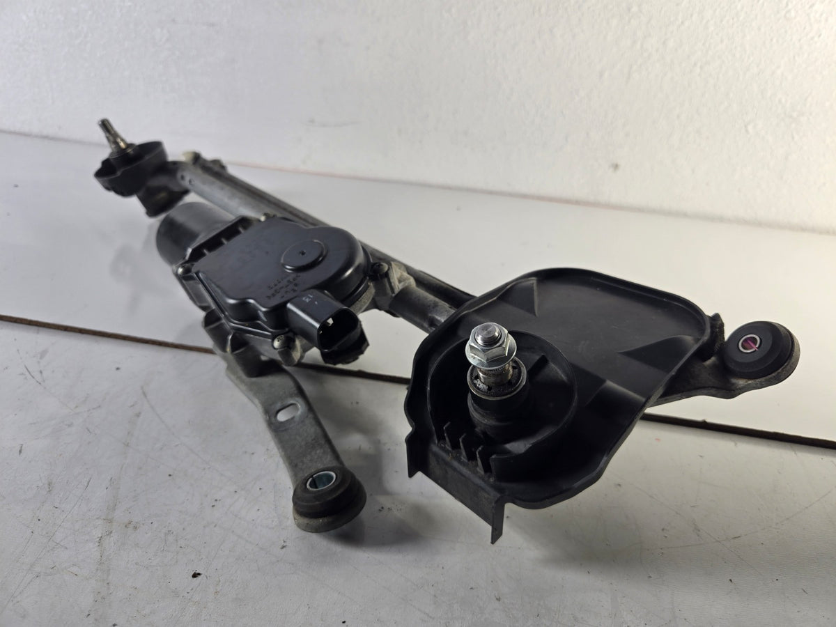 2014 2019 Infiniti Q Q50 Front Windshield Wiper Motor Transmission Linkage OEM
