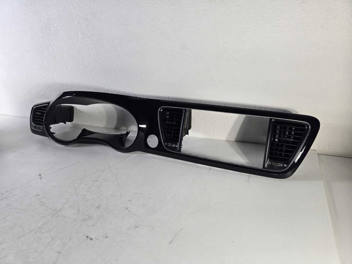 2015 2018 Kia Sedona Dash Instrument Center Bezel Trim Vent OEM 84740A9100CA
