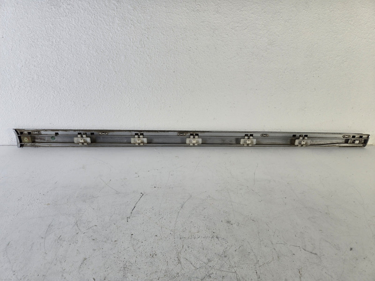 2003 2009 Mercedes Benz E320 E500 Left Driver Front Door Trim Lower Molding OEM