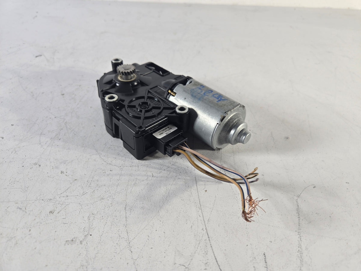 2010 2023 BMW 528i 540i 550i Sunroof Moonroof Sun Moon Roof Shade Motor Rear OEM