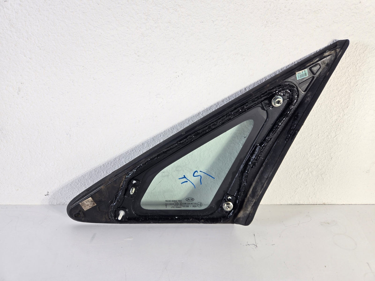 2015 2021 Kia Sedona Right Passenger Side Front Door Vent Quarter Glass OEM