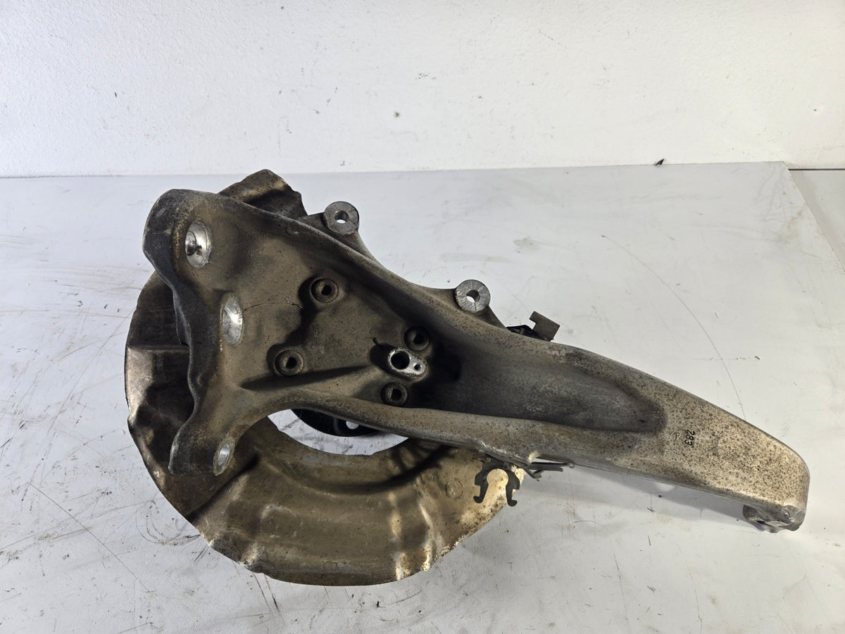 2010 2016 BMW 528i 550i Left Driver Side Front Spindle Knuckle Hub OEM