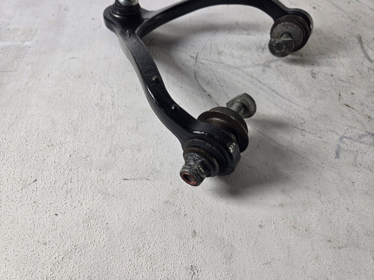 2003 2006 Lincoln Town Car Left Driver Front Suspension Upper Control Arm OEM
