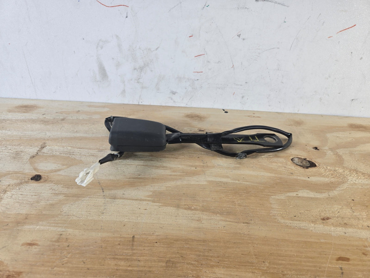 2013-2019 Nissan Sentra Right Front Seat Belt Buckle 86842-3SG8A OEM 15310
