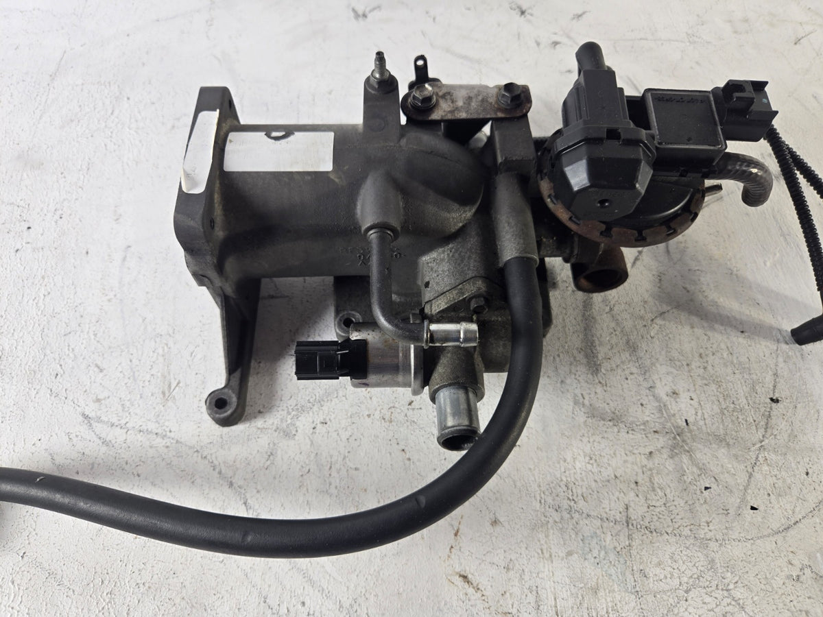 2004 2011 Lincoln Town Car 4.6L Fuel Gas Throttle Body Spacer OEM 3W7E9A589AA