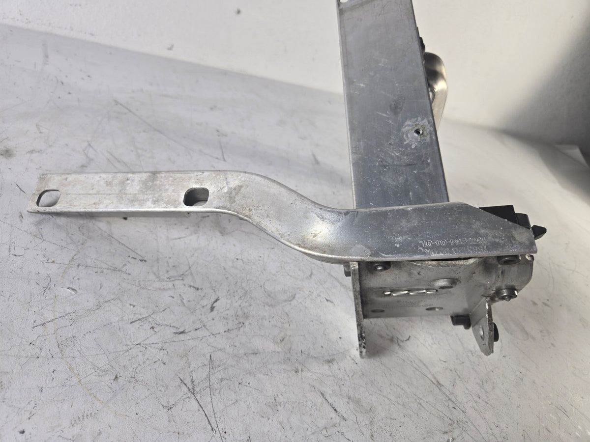 2010 2017 BMW 550i Right Passenger Front Bumper Reinforcement Support Bracket OE