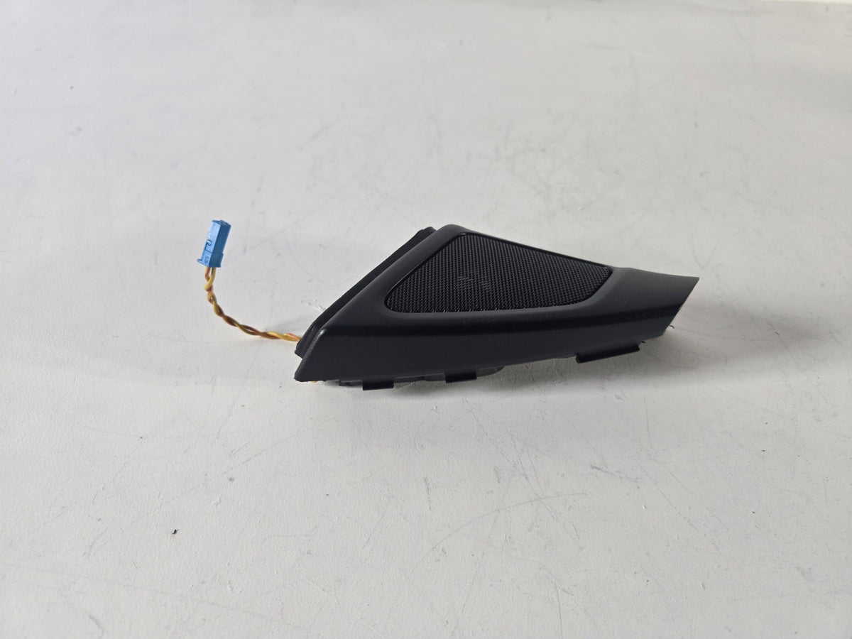 2010 2016 BMW 528i 535d Left Driver Front Door Corner Tweeter Speaker Cover OEM